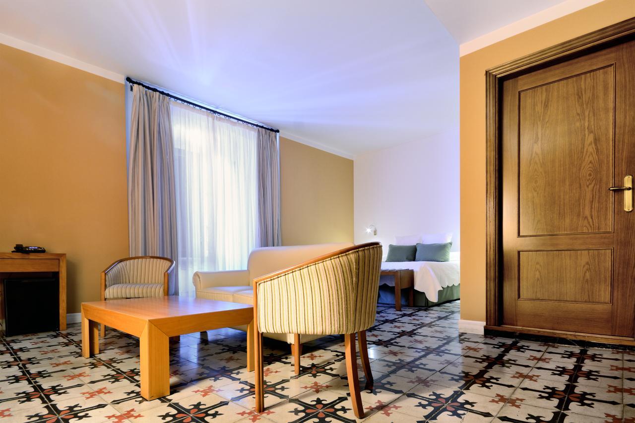 Hotel Ahc Palacio Coria Εξωτερικό φωτογραφία